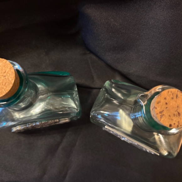 2 Vintage Bottles with Pewter - Picture 5 of 6